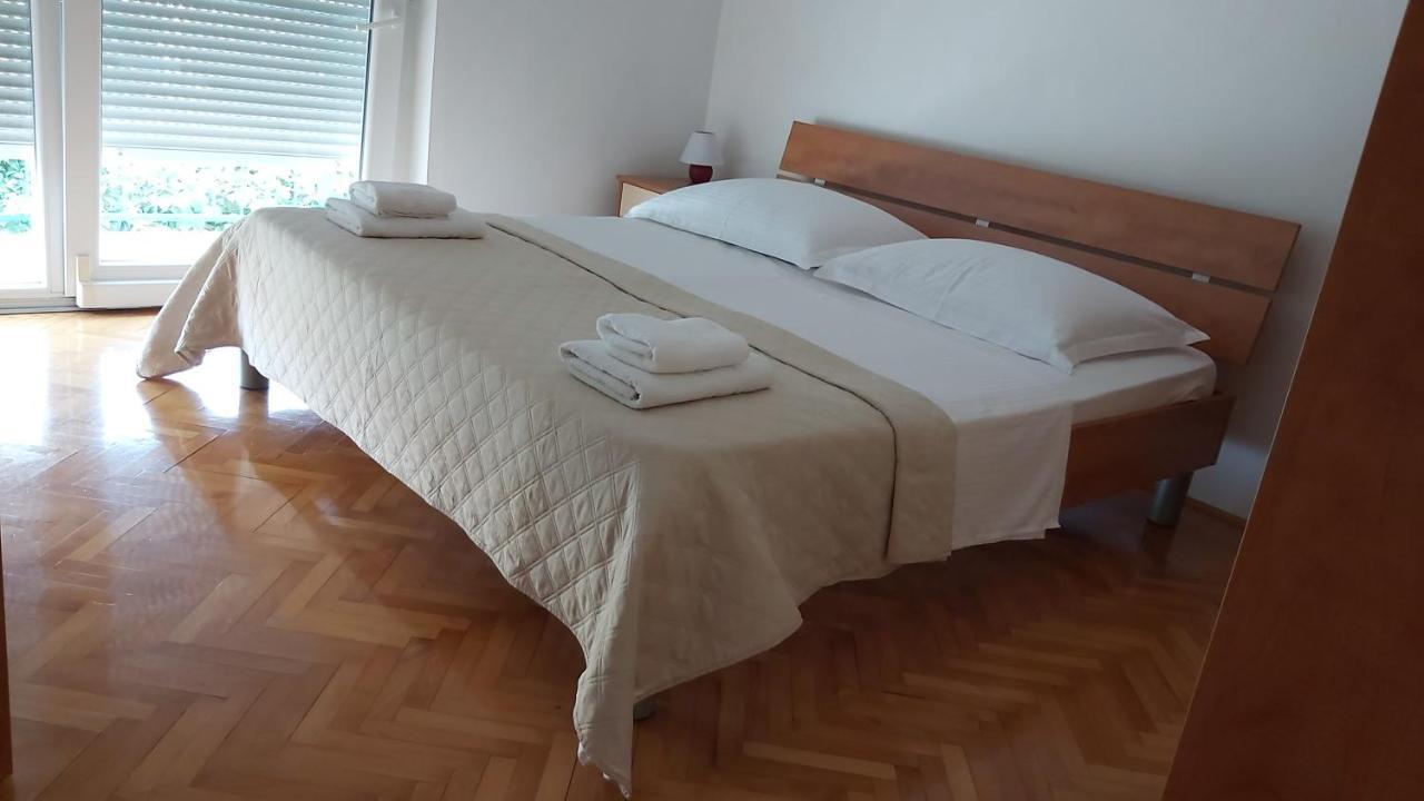 Apartment "Marin" โตรกีร์ ภายนอก รูปภาพ