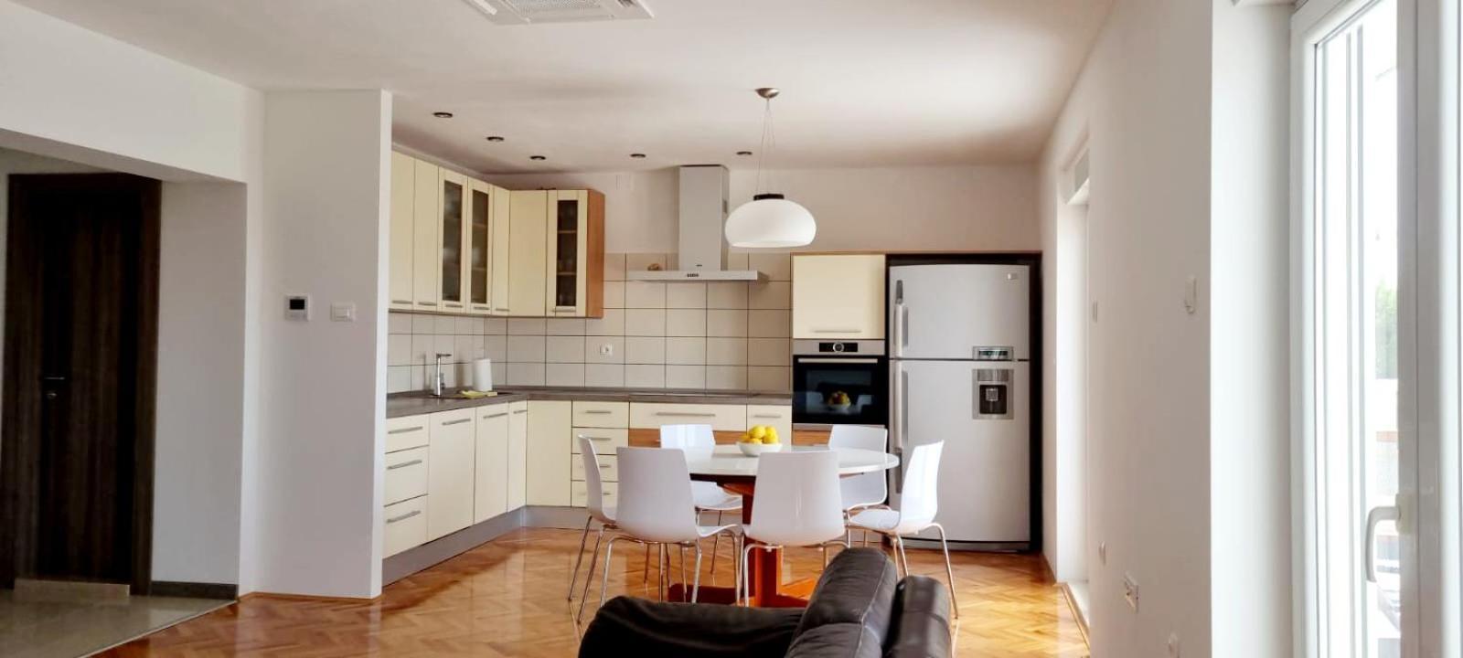 Apartment "Marin" โตรกีร์ ภายนอก รูปภาพ